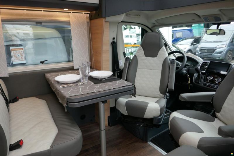 Knaus LIVE TI 650 MEG Platinum Selection