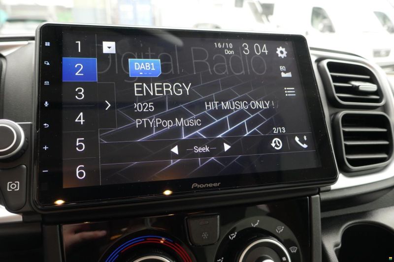 Knaus LIVE TI 650 MEG Platinum Selection