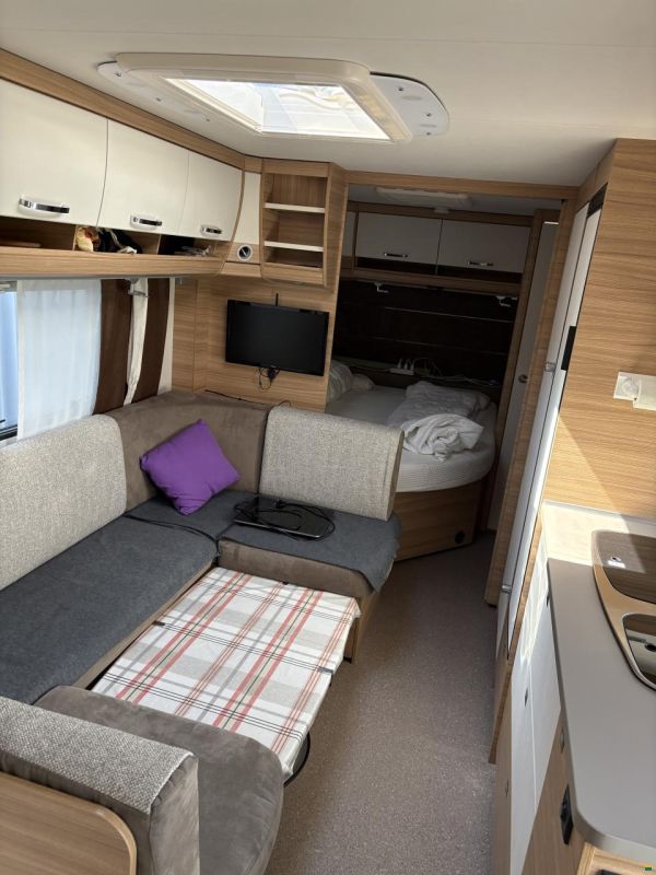 Dethleffs Camper 560FMK