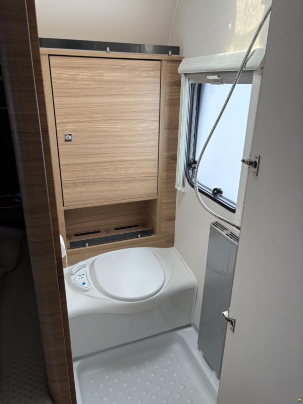 Dethleffs Camper 560FMK