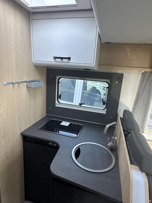 Sunlight Adventure T Ford 690L