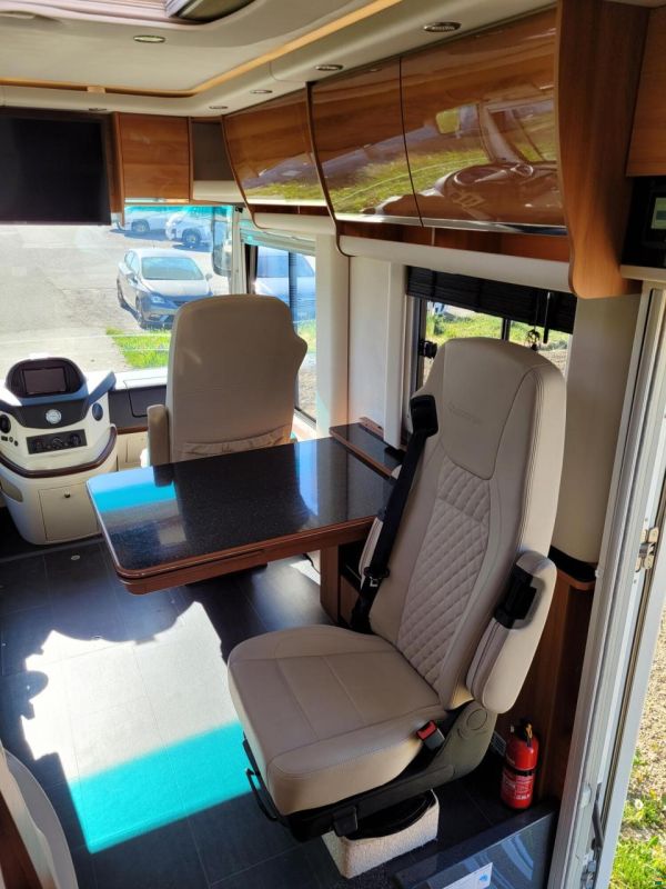 Concorde Charisma 900 M