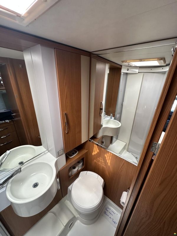 Hymer T 674 SL