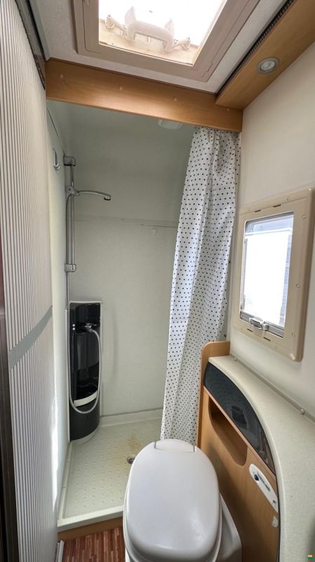 Ford Eura Profila 672 SB