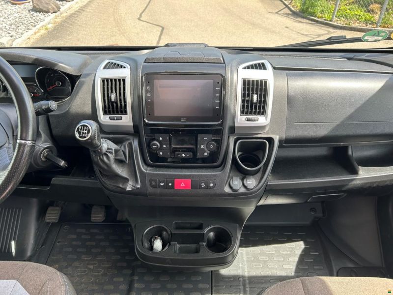 Adria Twin Plus