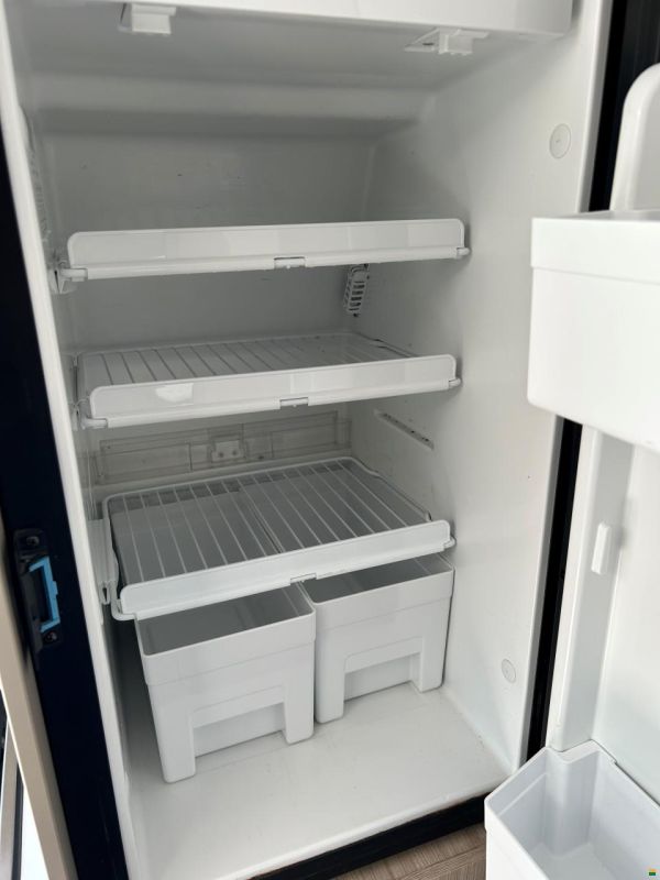 Adria Twin Plus