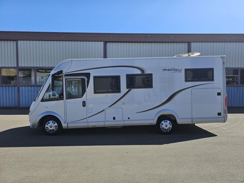 Malibu I 460 ( by Carthago )