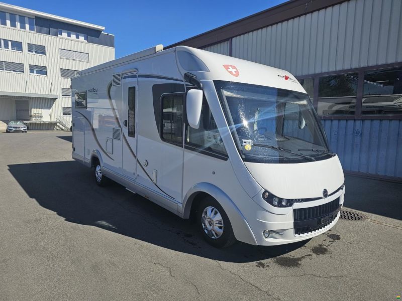 Malibu I 460 ( by Carthago )