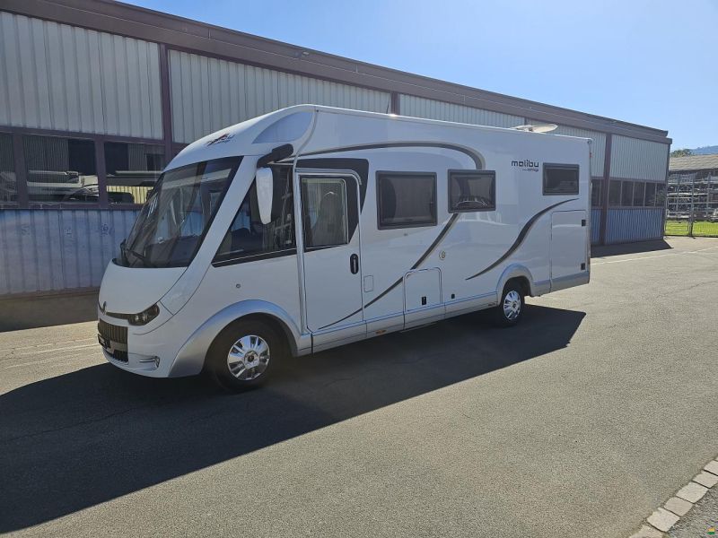 Malibu I 460 ( by Carthago )