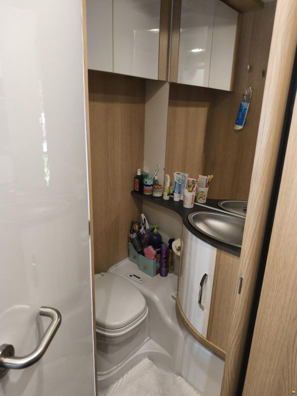 Eriba Living 555 XL