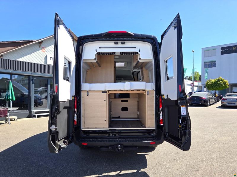 Sunlight Cliff 590 4x4