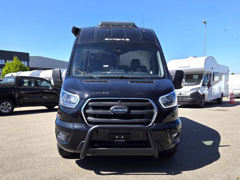 Sunlight Cliff 590 4x4