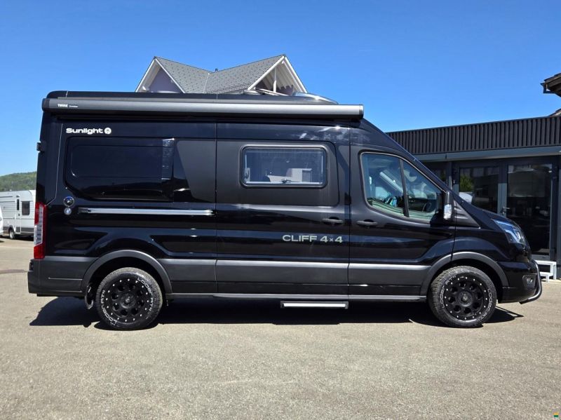 Sunlight Cliff 590 4x4