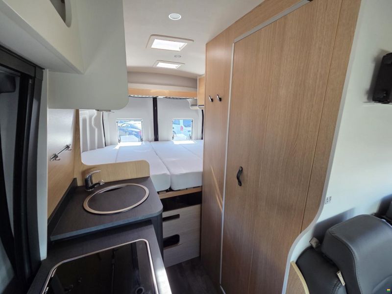 Sunlight Cliff 590 4x4