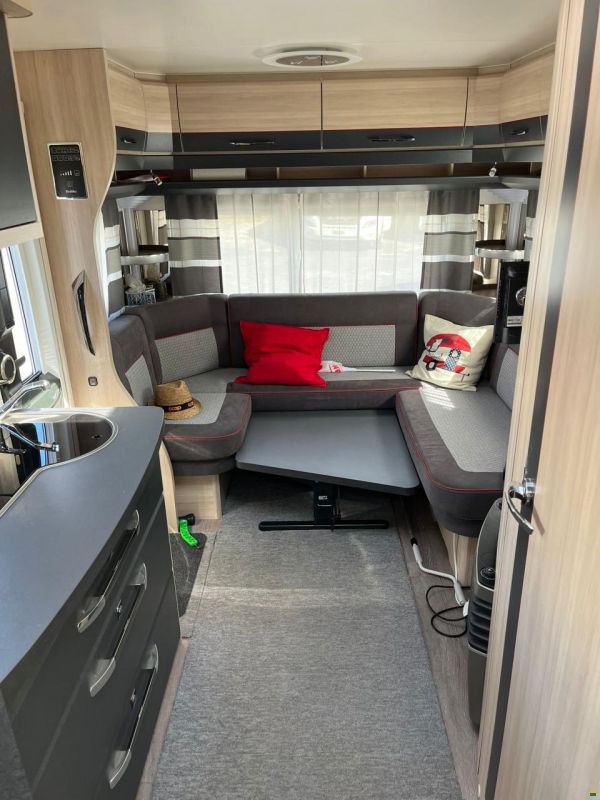 Hobby De Luxe 495 UL