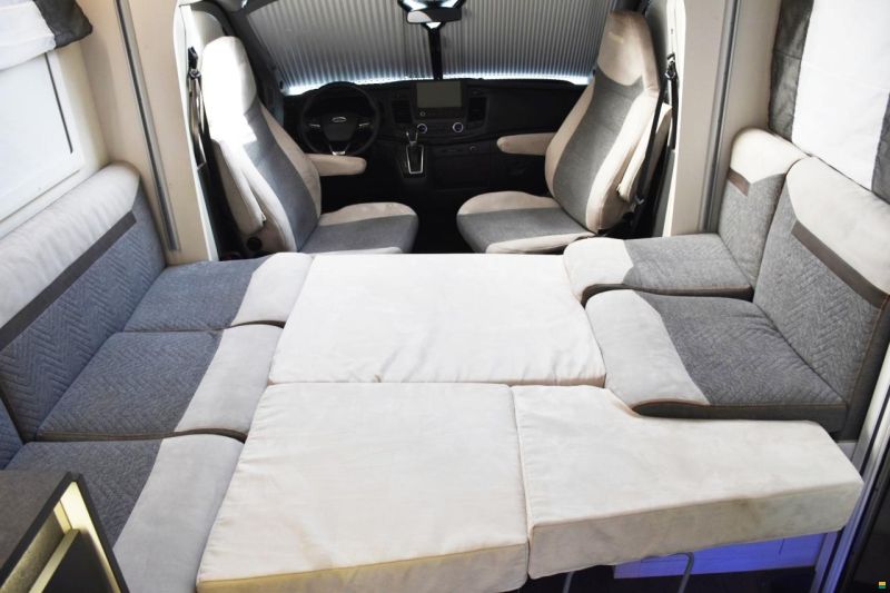 Chausson 650 TITANIUM PREMIUM 2.0 TDCI AUTOMAT