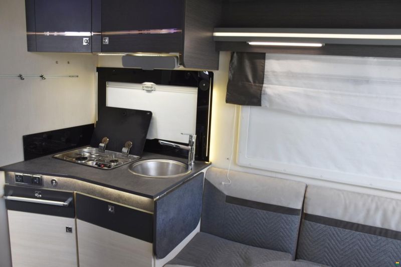 Chausson 650 TITANIUM PREMIUM 2.0 TDCI AUTOMAT
