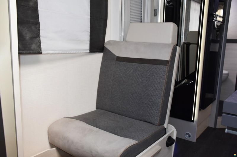 Chausson 650 TITANIUM PREMIUM 2.0 TDCI AUTOMAT