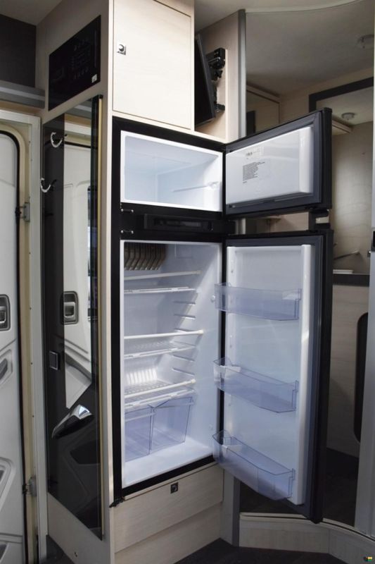 Chausson 650 TITANIUM PREMIUM 2.0 TDCI AUTOMAT