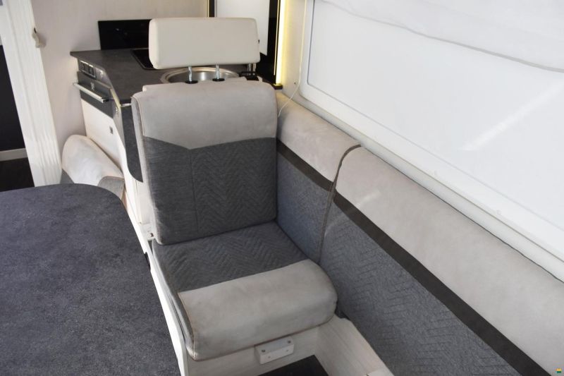 Chausson 650 TITANIUM PREMIUM 2.0 TDCI AUTOMAT
