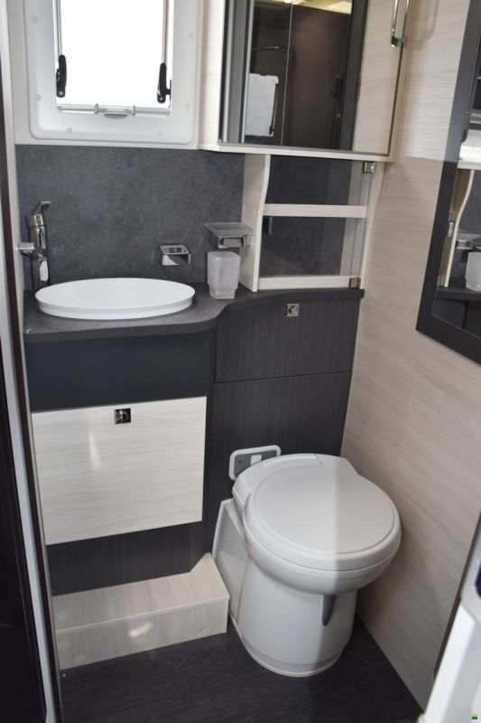 Chausson 650 TITANIUM PREMIUM 2.0 TDCI AUTOMAT