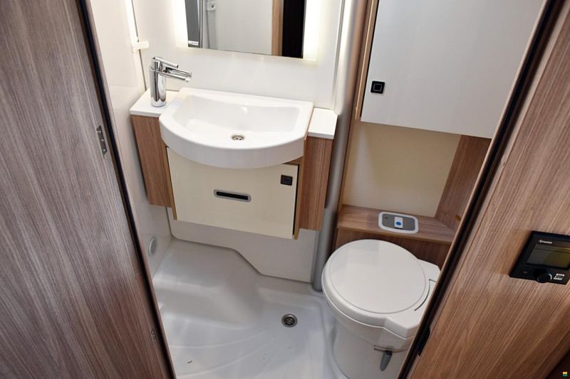 Bürstner LYSEO TD T 690 G DELFIN HARMONY LINE MJ