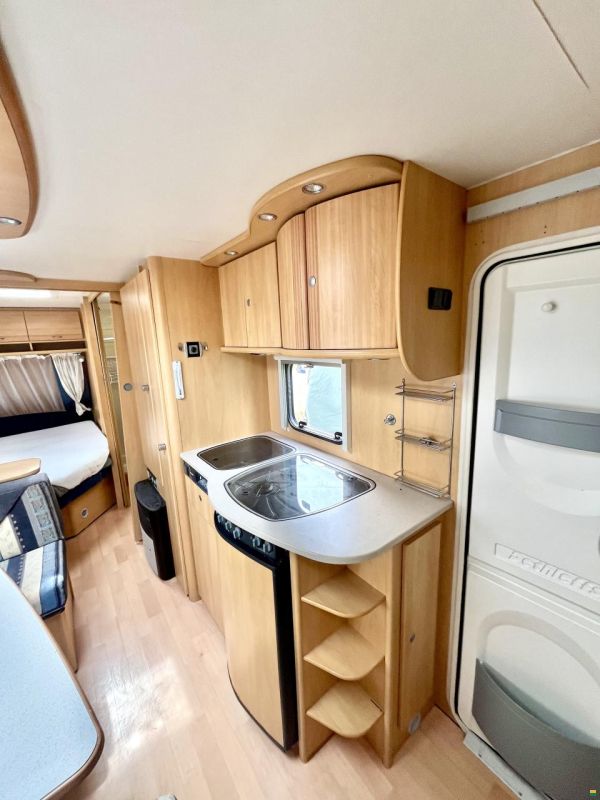 Dethleffs Camper mit Kajütenbett