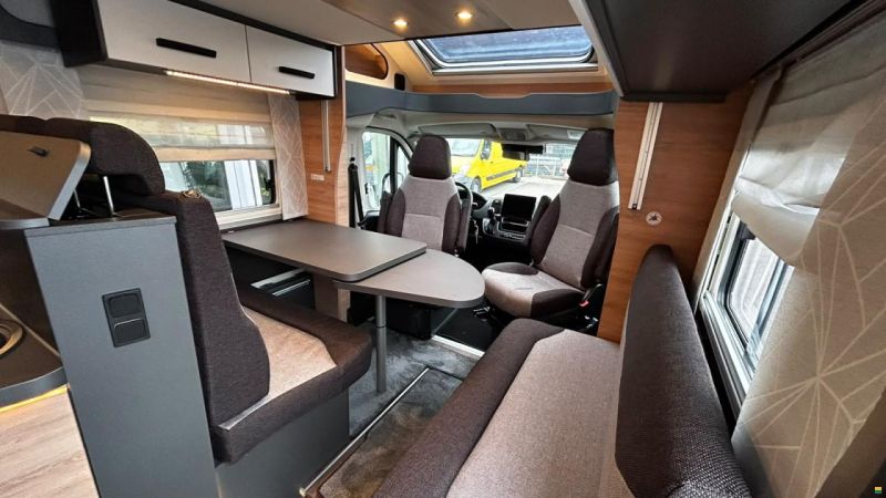Knaus LiveWave 650 MF Platinum Selection