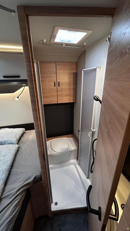 Knaus LiveWave 650 MF Platinum Selection
