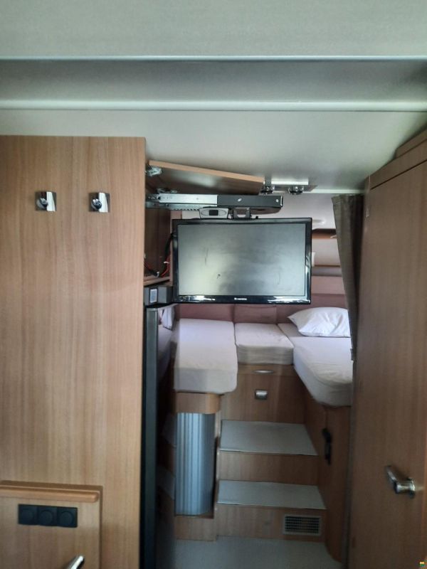 Adria MATRIX AXESS M 680SL