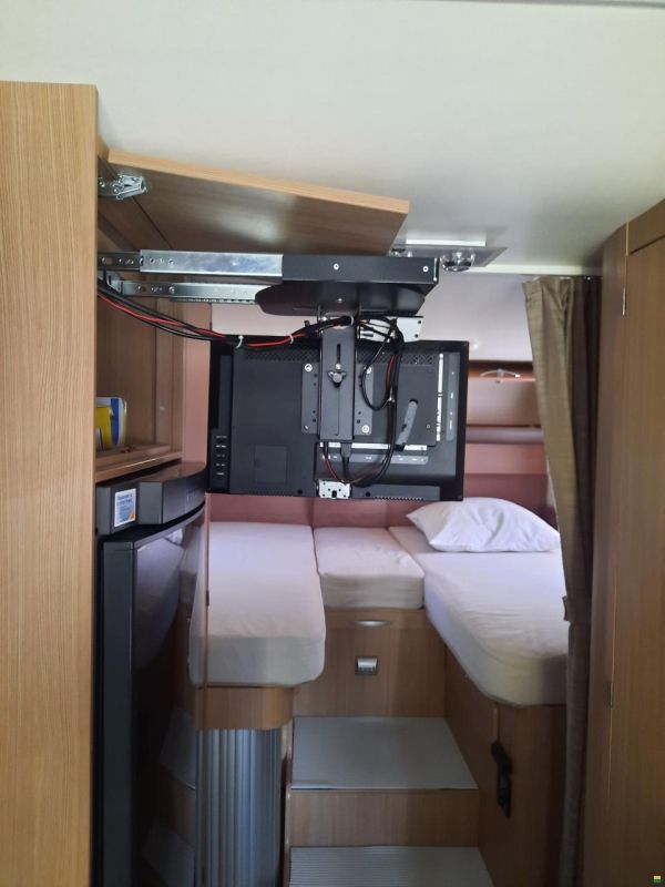 Adria MATRIX AXESS M 680SL