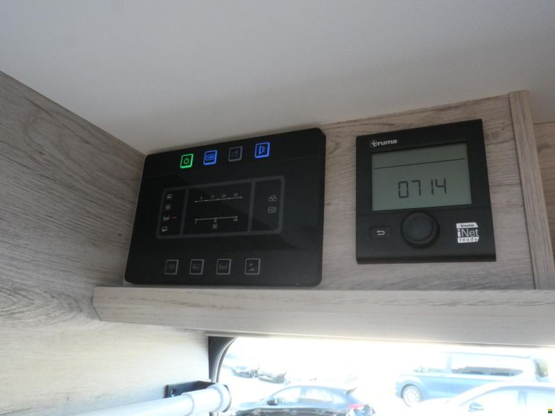 Bravia Mobil Swan 599