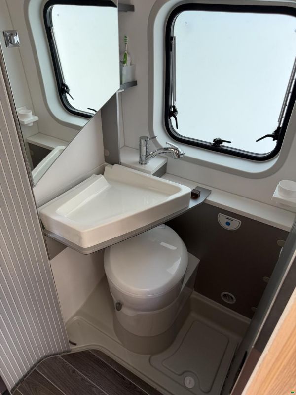 Adria Twin 600SPT