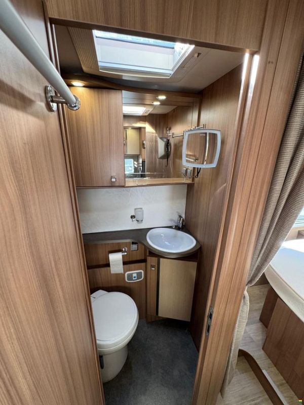 Pilote **GALAXY G690XLC**QUEENSBETT**