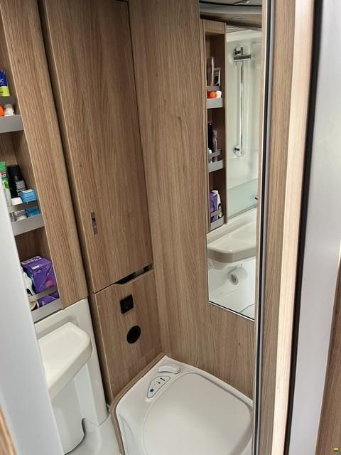Knaus Sky TI 650 MEG