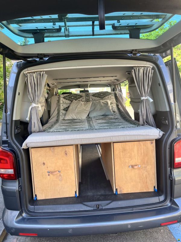 Volkswagen T5 Multivan 2.0 TDI