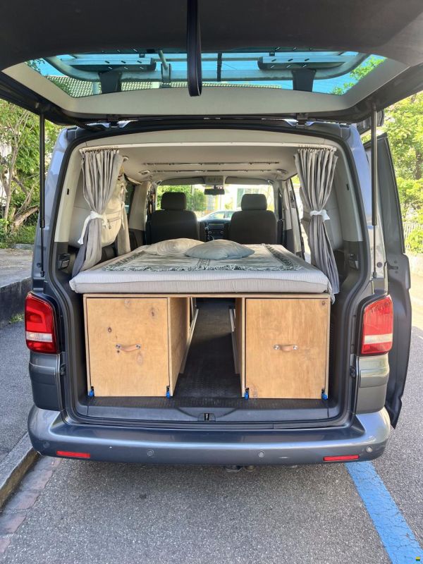 Volkswagen T5 Multivan 2.0 TDI