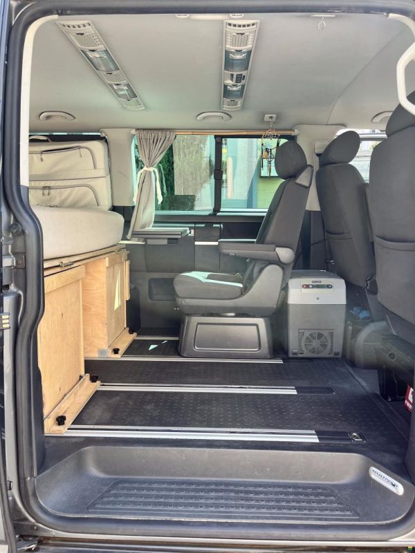 Volkswagen T5 Multivan 2.0 TDI
