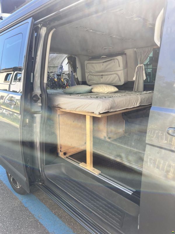 Volkswagen T5 Multivan 2.0 TDI