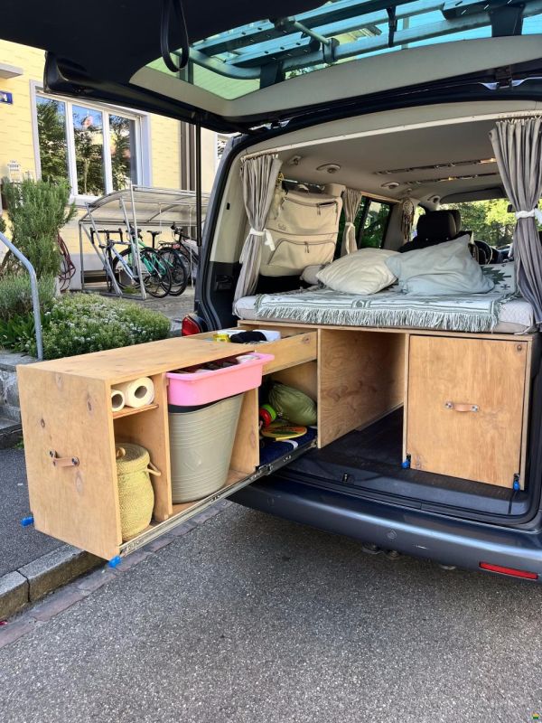 Volkswagen T5 Multivan 2.0 TDI