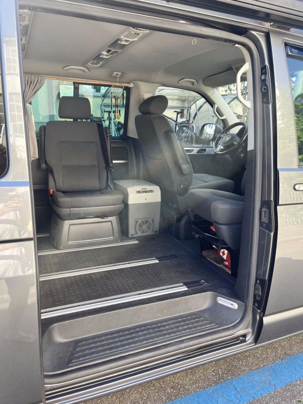 Volkswagen T5 Multivan 2.0 TDI