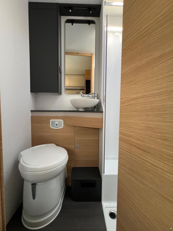 Adria Coral XL Axess 660 SL