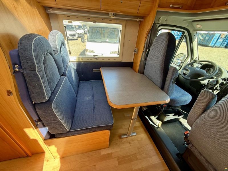 Adria Coral 660SL -Längsbetten -Garage