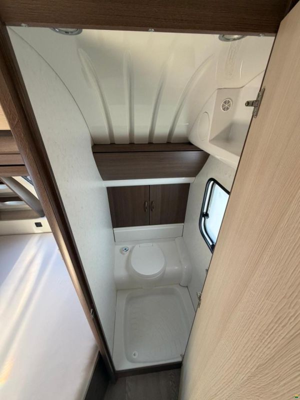 Hobby *PRESTIGE 720 UKFE *** KAJÜTTENBETT***