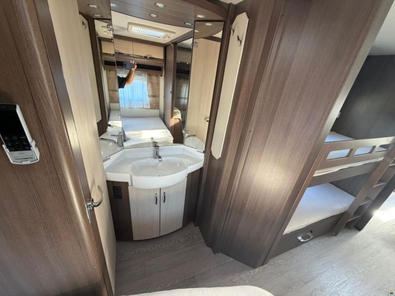 Hobby *PRESTIGE 720 UKFE *** KAJÜTTENBETT***