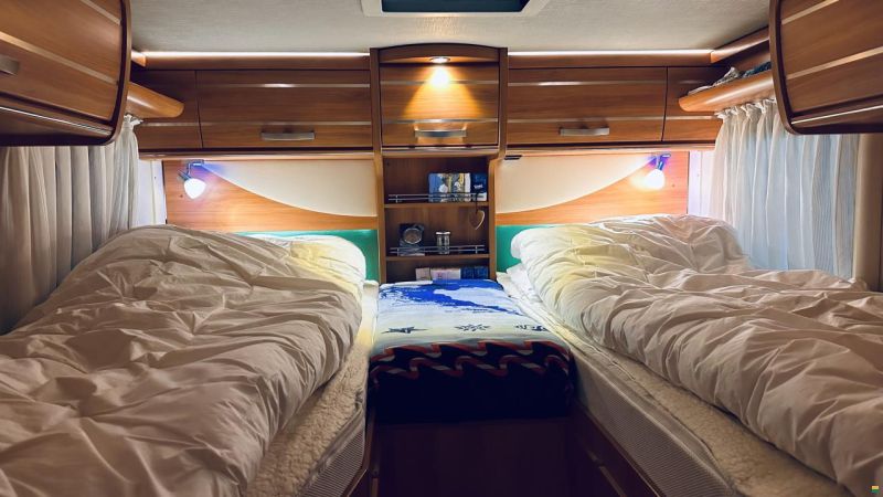 Hymer Exis i 588