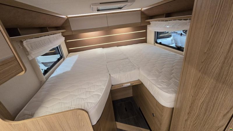 LMC Cruiser V 646 G / Automat