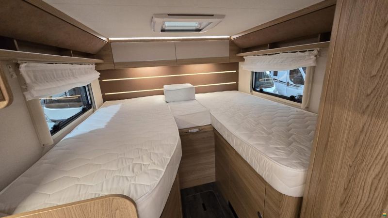 LMC Cruiser V 646 G / Automat