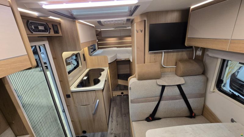LMC Cruiser V 646 G / Automat