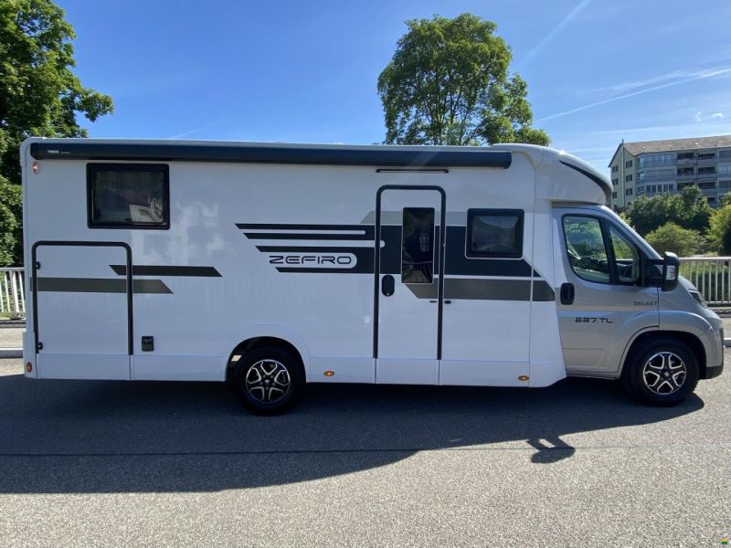 Roller Team Zefiro 287TL, Fiat 2.2MJ 140PS Automat